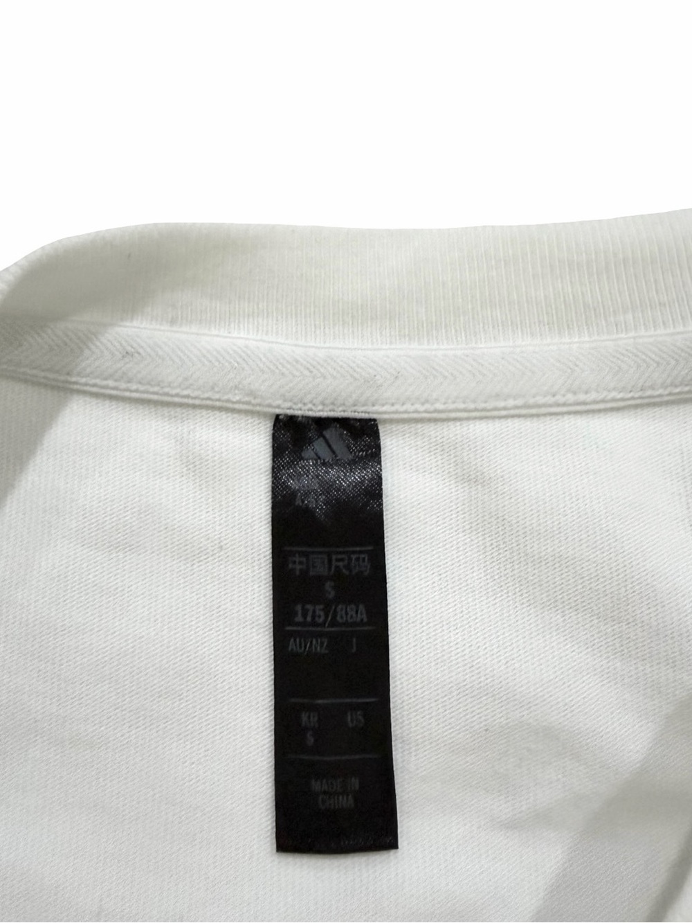 Adidas Taipei Gfx Tee KF2470 Men T-shirt Size Small White - Picture 2 of 5